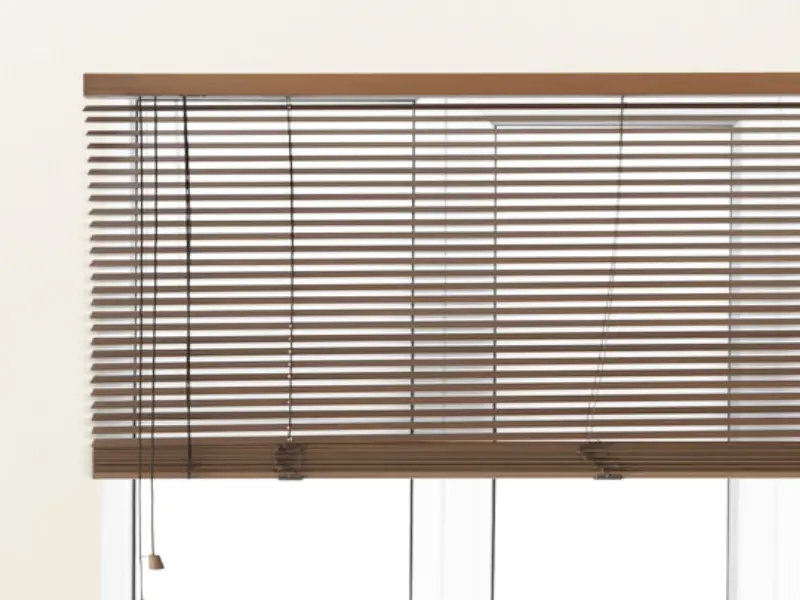 Wooden Venetian blinds in Qatar